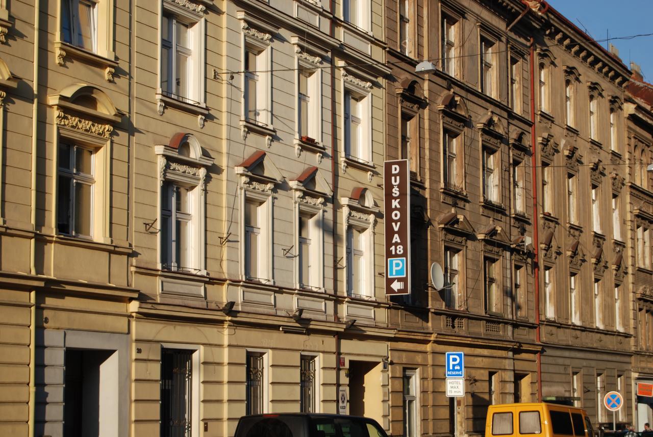 פראג Duskova Apartments מראה חיצוני תמונה