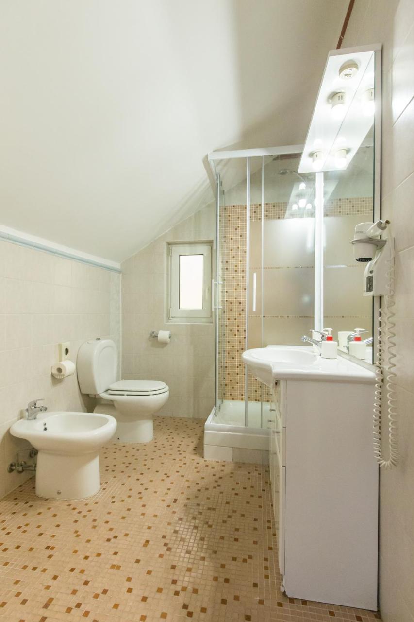 פראג Duskova Apartments מראה חיצוני תמונה
