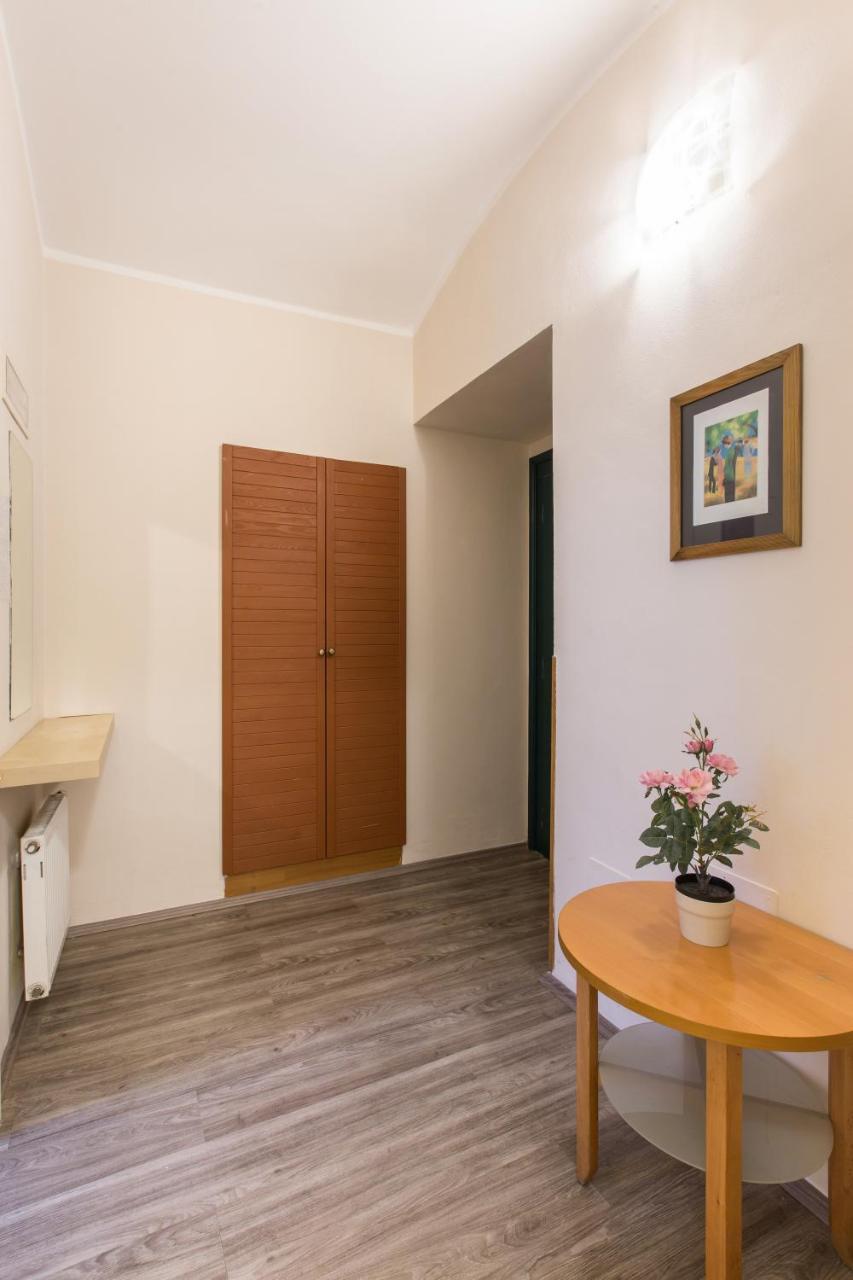 פראג Duskova Apartments מראה חיצוני תמונה