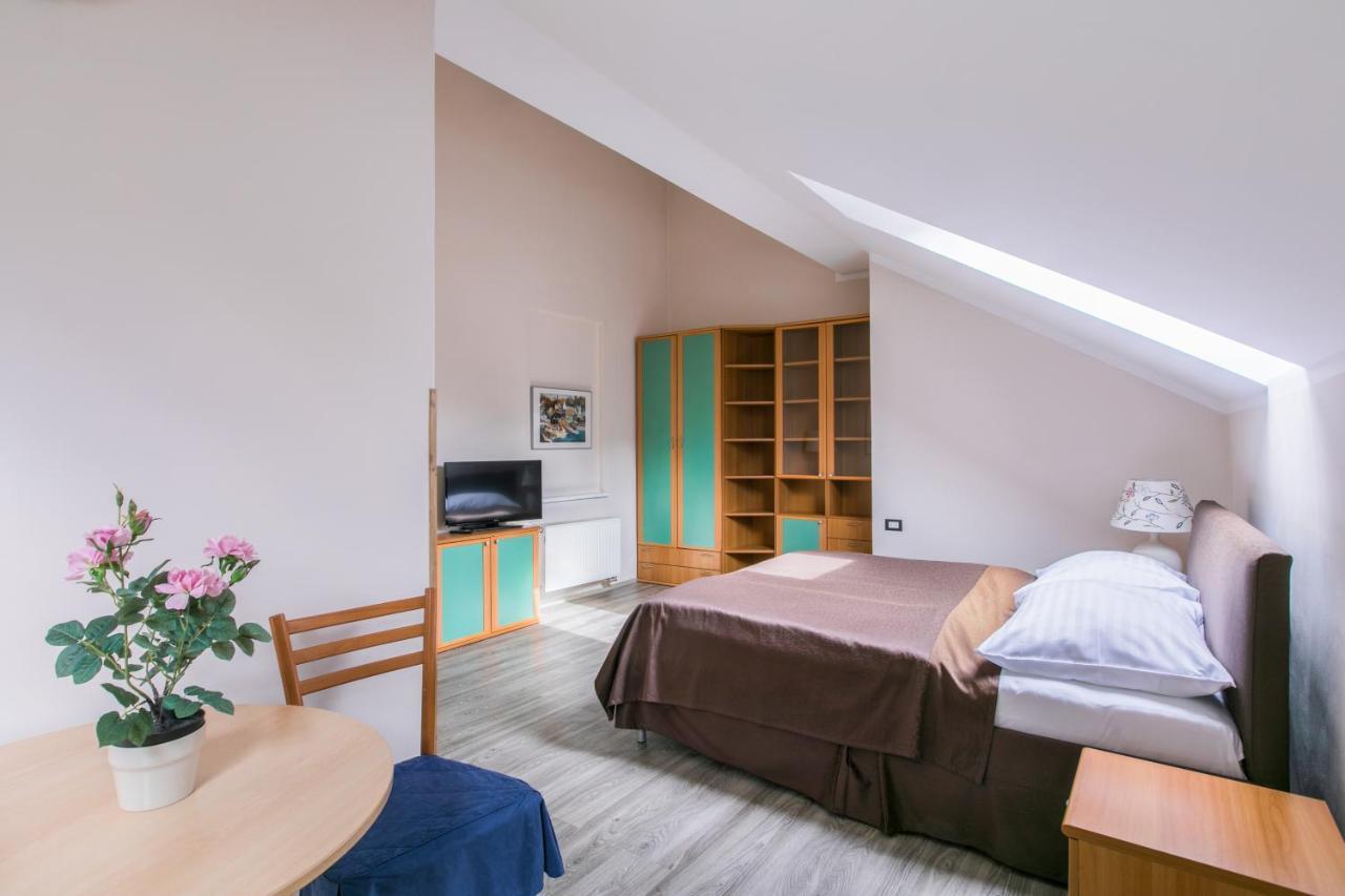 פראג Duskova Apartments מראה חיצוני תמונה