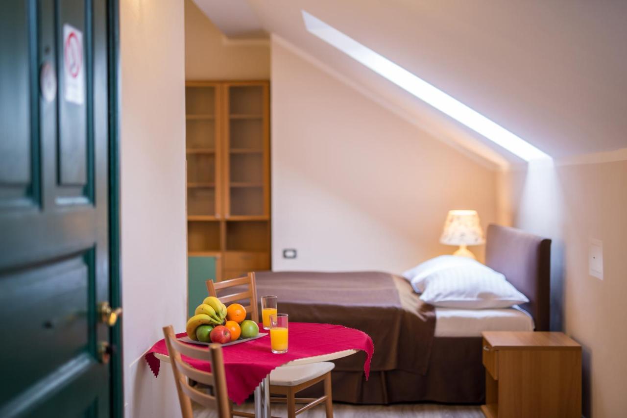 פראג Duskova Apartments מראה חיצוני תמונה