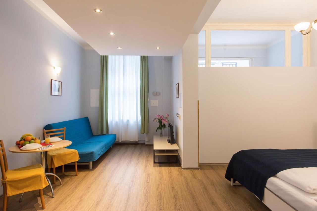 פראג Duskova Apartments מראה חיצוני תמונה