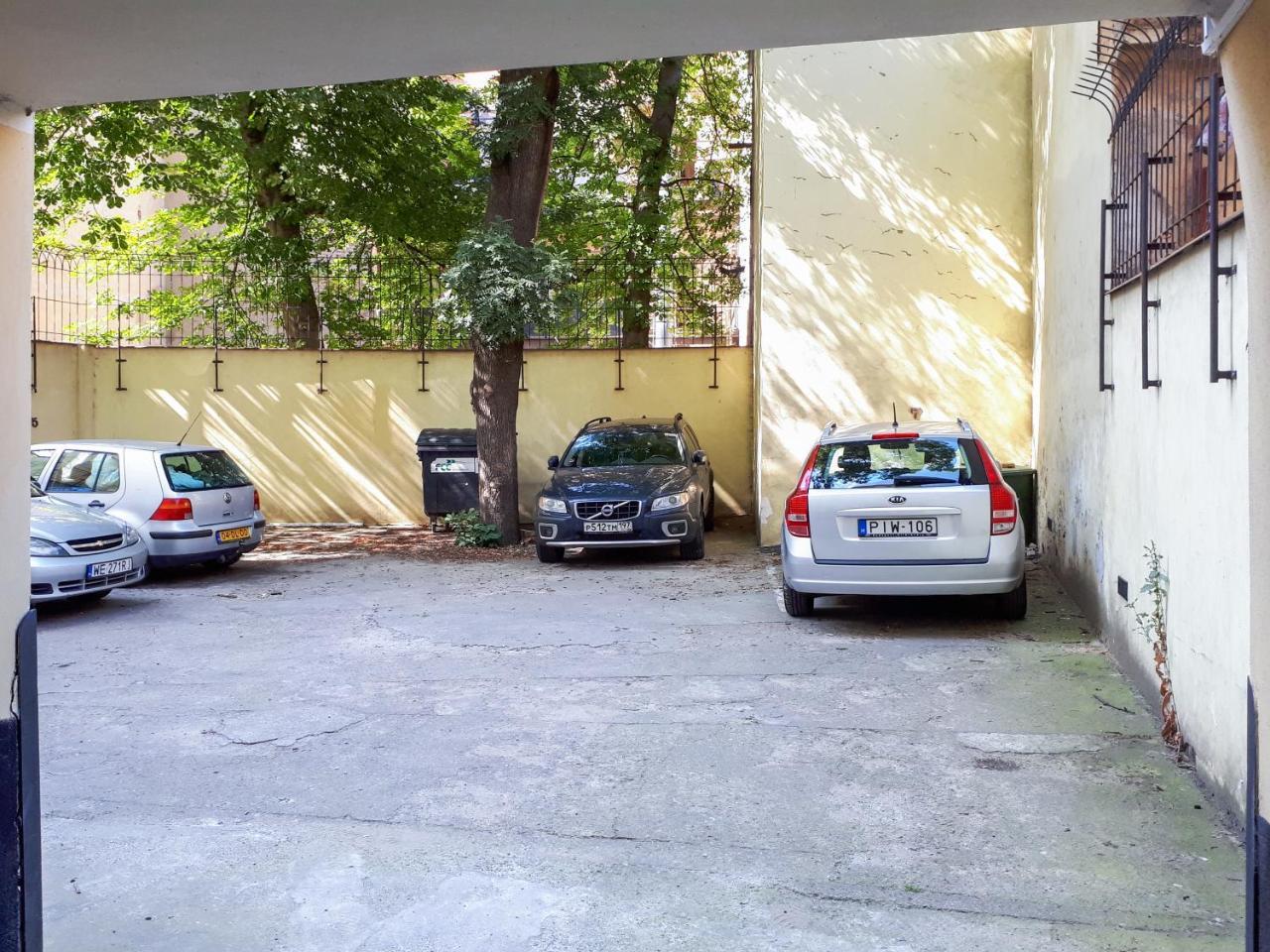 פראג Duskova Apartments מראה חיצוני תמונה