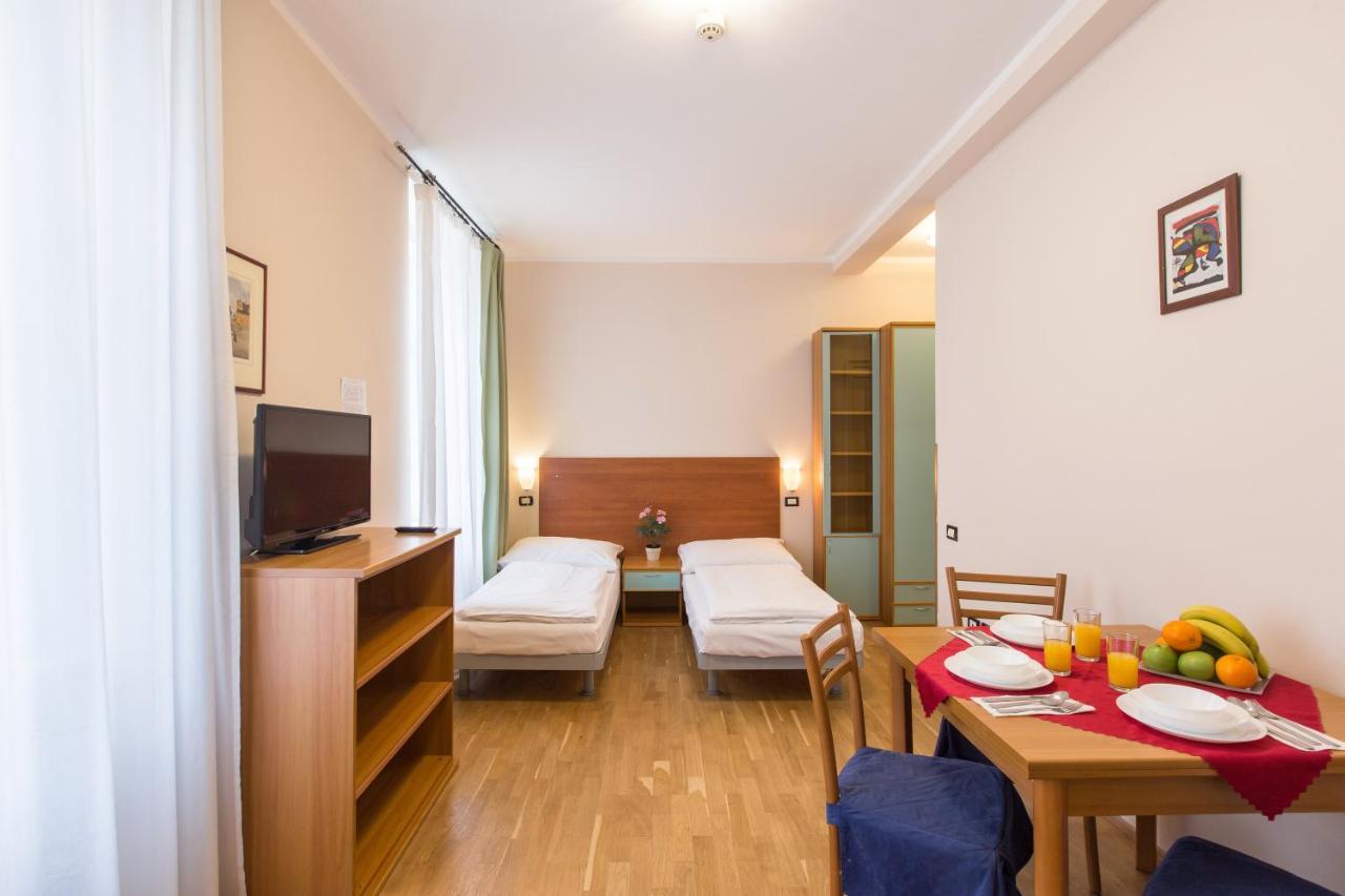 פראג Duskova Apartments מראה חיצוני תמונה