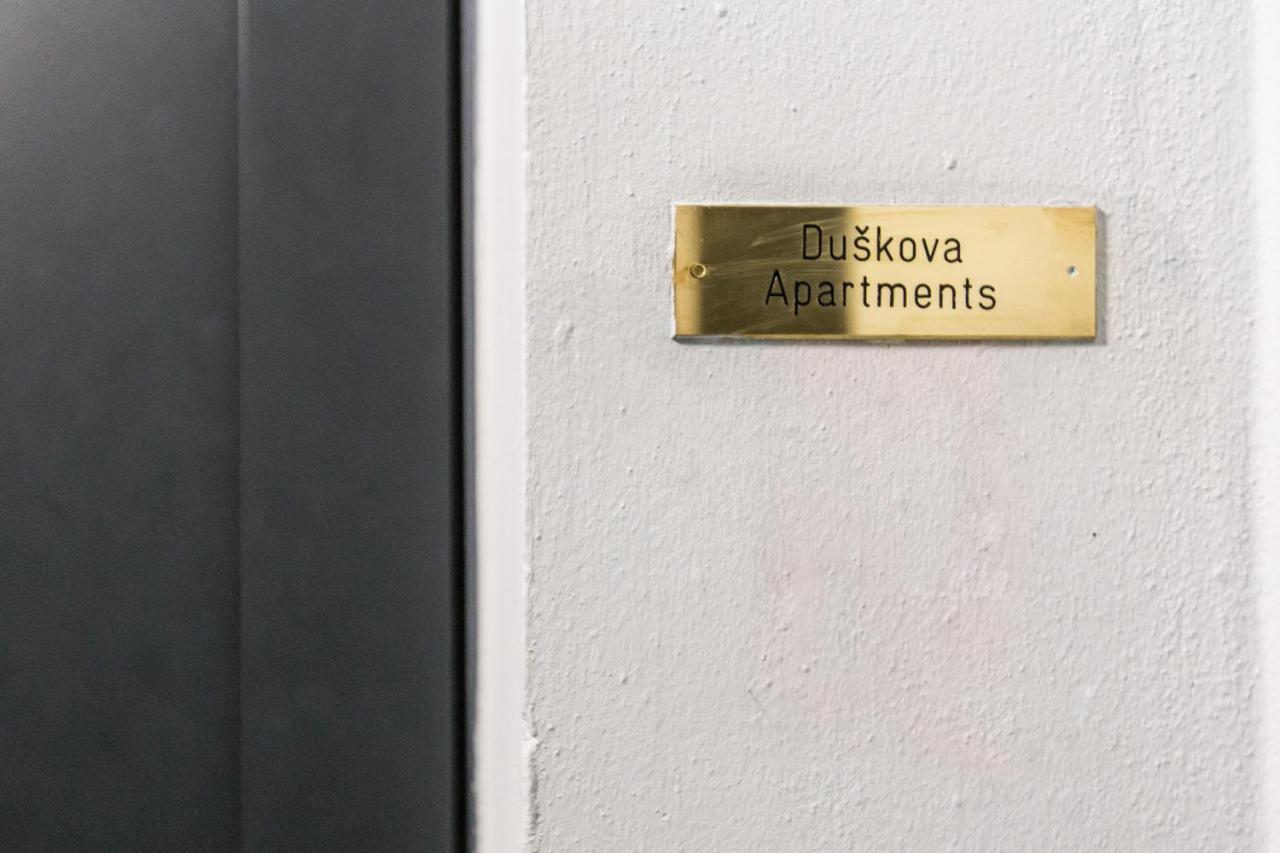פראג Duskova Apartments מראה חיצוני תמונה