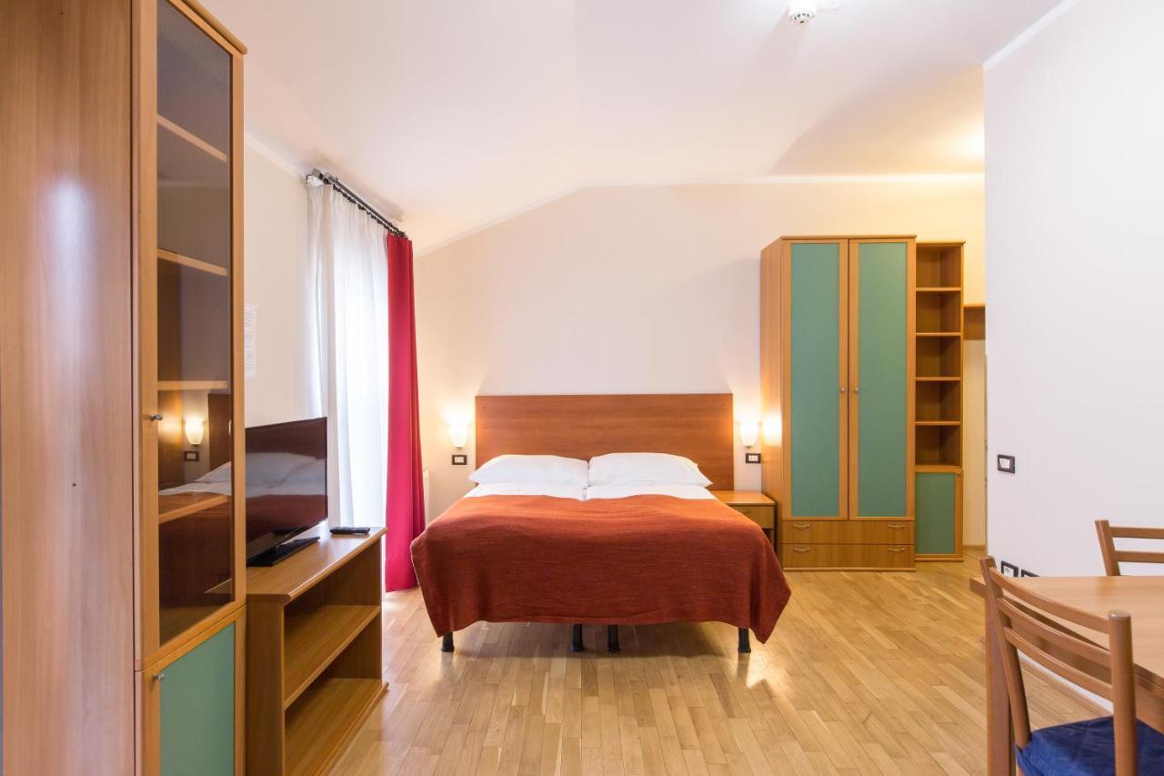 פראג Duskova Apartments מראה חיצוני תמונה