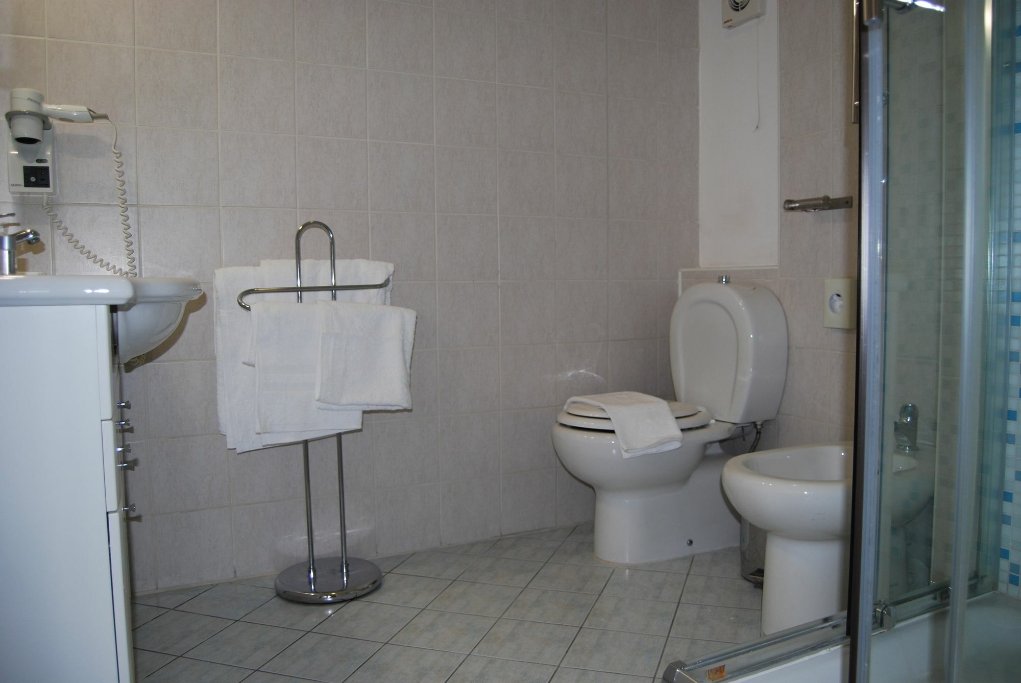 פראג Duskova Apartments מראה חיצוני תמונה
